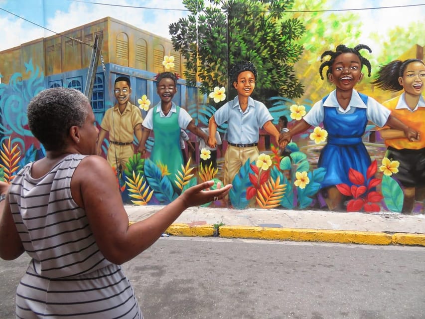 Kingston: Walking Tour with Mural Exploration - Kingston Waterfront: harbour views and the ice cream or coffee break