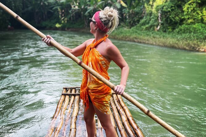 Lethe River Bamboo Rafting & Limestone Foot Massage Experience - Limestone Foot Massage, Knee Down: The Reset Button
