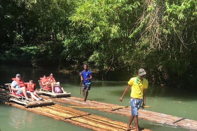 Martha Brae Rafting Ocho Rios, Runaway Bay, Falmouth&Montego Bay - Martha Brae Rafting Village: the part most people overlook