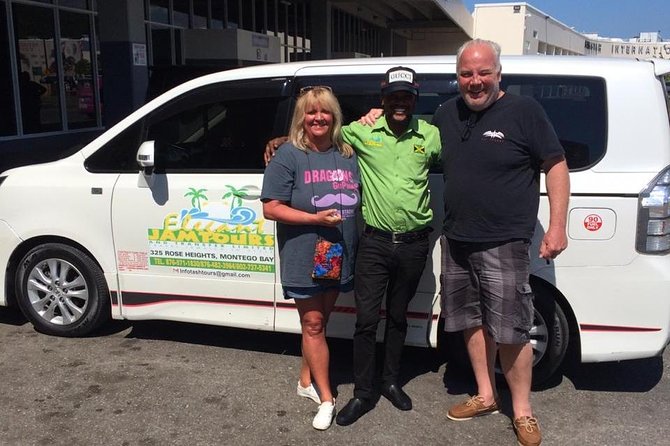 MBJ Transfer - Montego Bay Hotels Only - Round-Trip Transfers: The Return Pickup in the Hotel Lobby