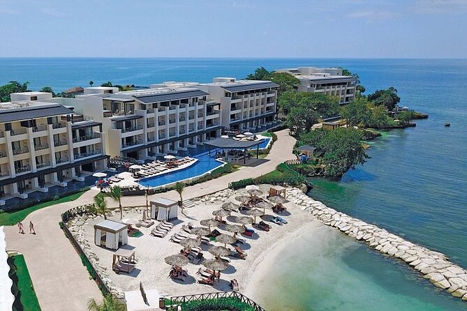 Montego Bay Airport Private Taxi to Royalton Negril - Roundtrip vs One-Way: Picking the Right Option
