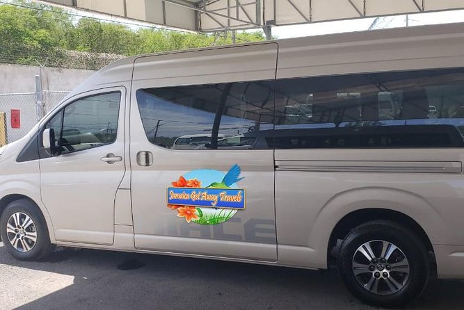 Montego Bay Airport to Grand Bahia Principe Jamaica - Private car value: why it beats taxi lines for many people