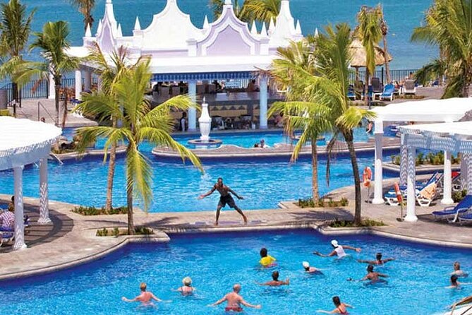 Montego Bay Airport Transfer to Hotels in Montego Bay or Falmouth - Mobile Ticket and Group Discounts, for the Practical Side of Travel