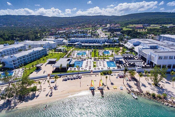 Montego Bay Airport Transfer to Montego Bay and Falmouth Hotels - Pickup, arrival, and the “what happens next” moment