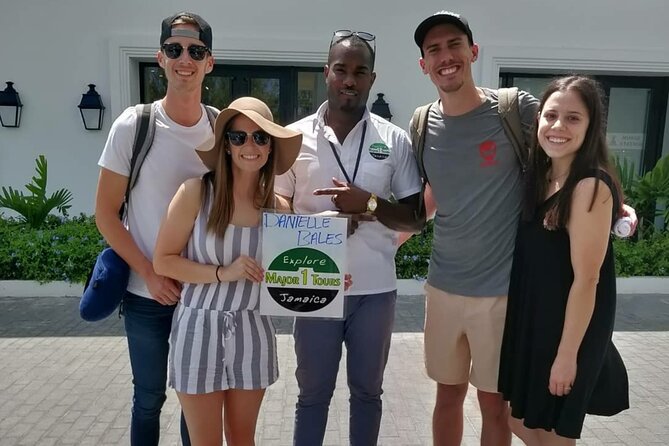 Montego Bay Airport Transfer to Resorts in Montego Bay - The Ride Itself: Private AC Comfort and a Direct Route