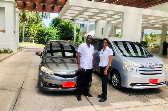 Montego Bay Airport Transfers ( Round Trip-Montego Bay Hotels) - Those planned stops: scenery, rest breaks, and quick food breaks