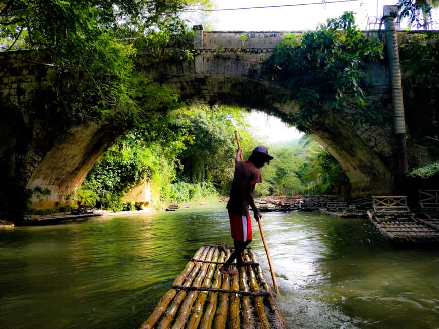 Montego Bay: Bamboo Raft Cruise on the Great River - A Slow, Scenic Ride on Jamaica’s Great River (Lethe, Lee-tie)