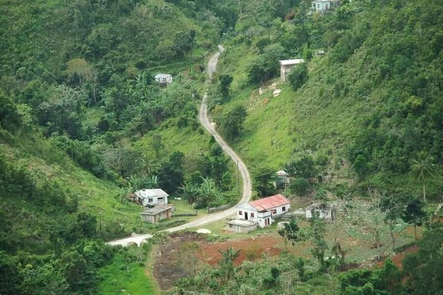 Montego Bay: Bob Marley's Nine Mile Admission & Guided Tour - Price and value of a $135, admission-plus-guided day