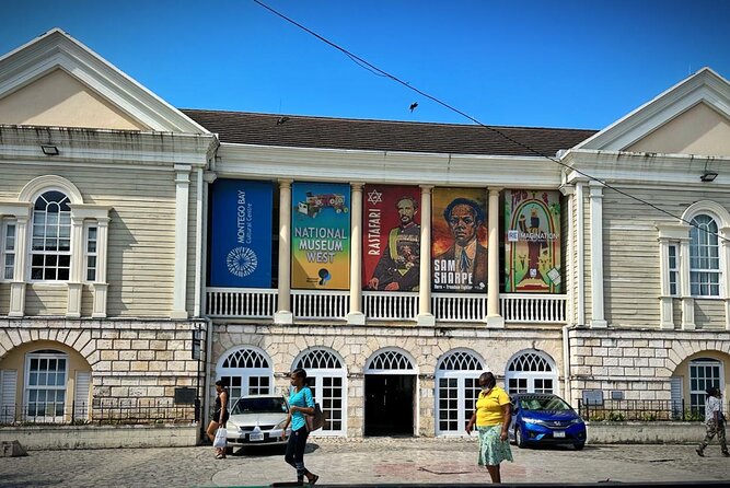 Montego Bay City Tour & Magaritaville with shopping - A 4-Hour Montego Bay Mix of Beach Time and Shopping