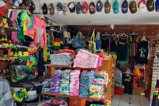 Montego Bay Hip Strip Shopping and Margaritaville - A smart way to shop: Hip Strip plus a real scene