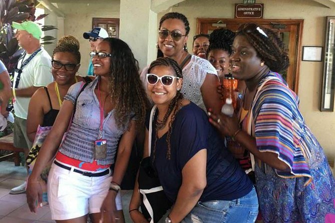 Montego Bay Hotels Private Airport Round Trip Transfers - Meet-and-greet at Sangster’s: how you avoid the first confusion