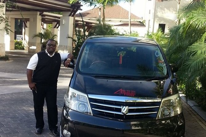 Montego Bay Hotels Private Transfer - What happens at the airport: rep, meeting point, then your driver