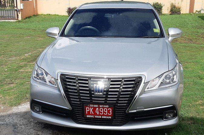 Montego Bay Private Airport Transfers to Montego Bay Hotels in the airport area - The Meet-and-Greet and Free Drink That Make It Feel VIP