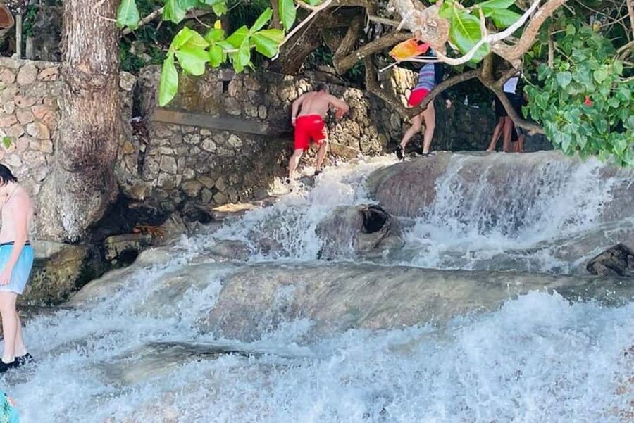Montego Bay: Private Dunn's River Falls and Blue Hole Tour - Getting from Montego Bay to the water, without the hassle