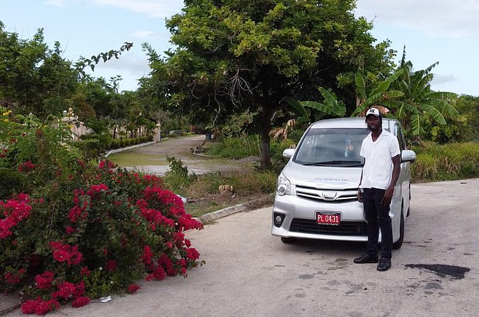 Montego Bay Private Transfer Airport to Hotel one way trip - A Smooth Start for First Timers and Families