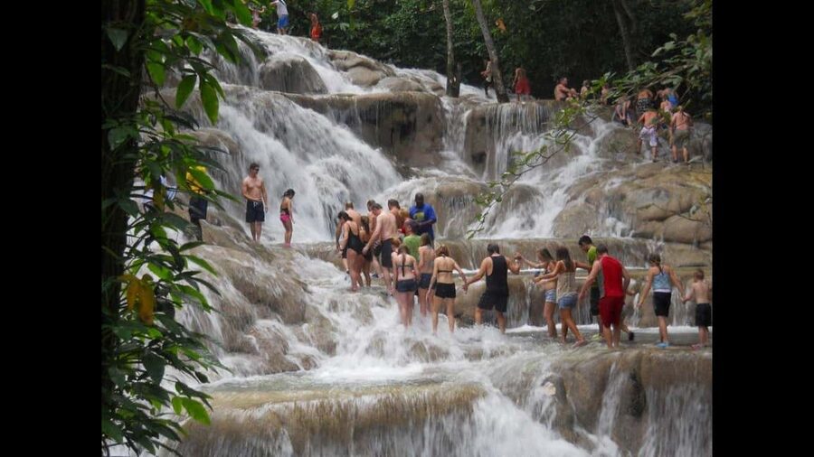 Montego Bay: River Rafting and Dunn's River Falls Day Trip - Getting There Smoothly: Pickup, Driver, and Timing