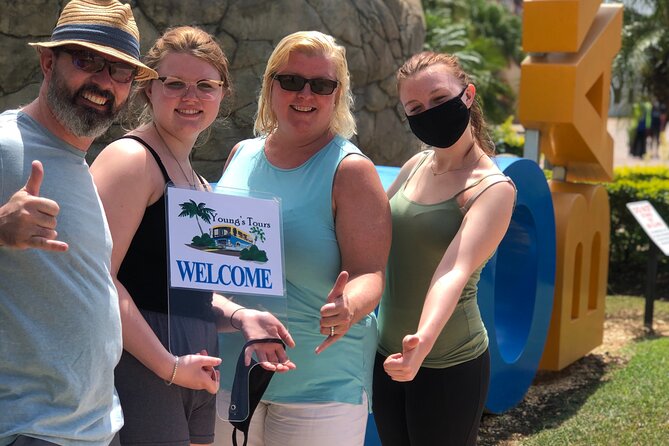 Montego Bay Roundtrip Luxury Transfer with Lounge Access - The private car ride: short, comfortable, and air-conditioned