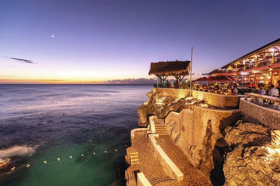 Montego Bay: Seven Miles Beach and Rick's Café Sunset View - Should you book this Montego Bay to Negril beach and sunset day?
