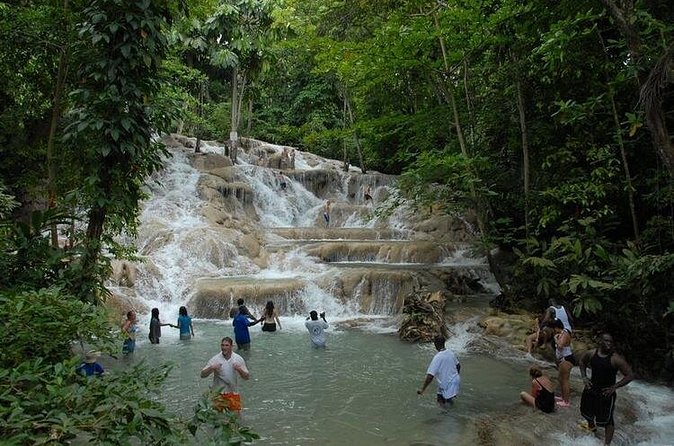 Montego Bay tour: Dunn's River Falls - Beach Time After the Climb: How to Cool Down Without Rushing