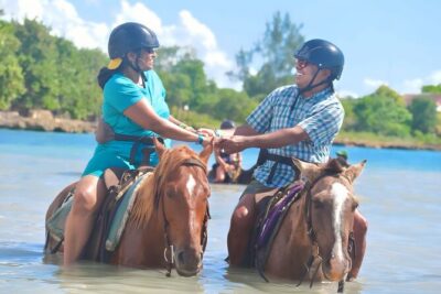 Negril 45-minute Guided Horseback Ride and Swim