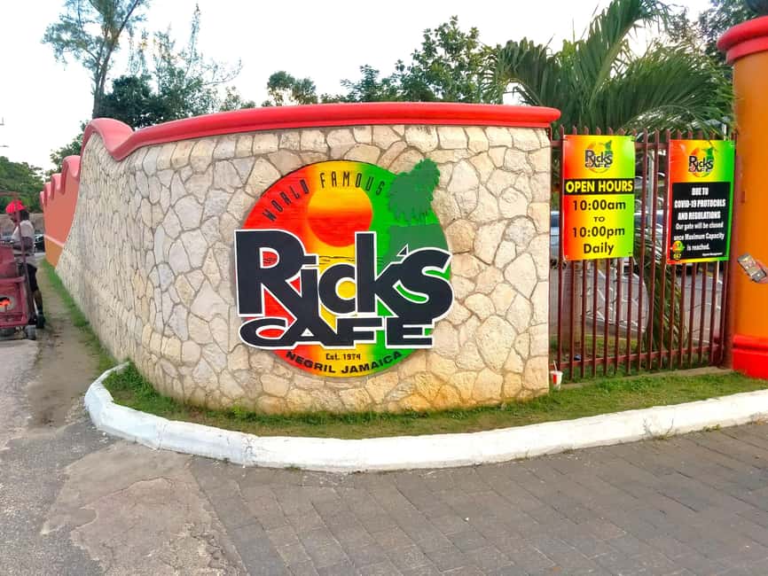Negril Beach Experience & Rick's Cafe from Montego Bay - Negril beach, seven miles of white sand, and what to actually do there