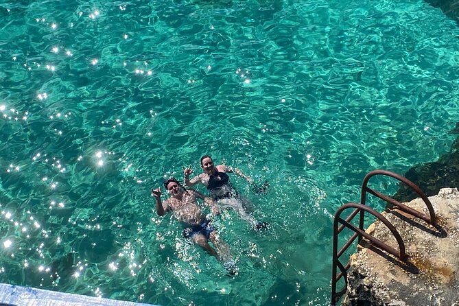 Negril day! beach and west end Cliffs with French Guide - The French guide experience: Marie’s approach is more than translation