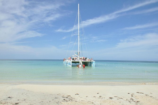 Negril Highlights Catamaran Cruise With Stop At Margaritaville - A 4-Hour Negril Catamaran Party With Beach Stops and a Team Challenge