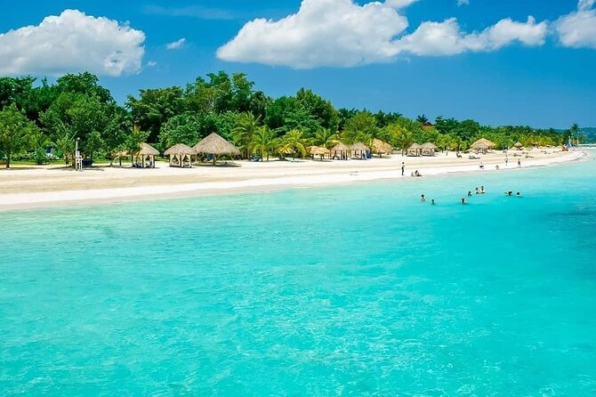 Negril Seven Mile beach and Rick’s Cafe from Montego Bay - Why Seven Mile Beach and Rick’s Cafe fit together so well