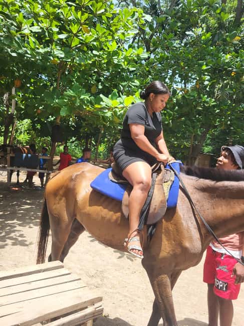 Ocho Rios : Bamboo River Rafting and HorseBack Riding - The ocean swim finale: what makes it memorable and how to prepare