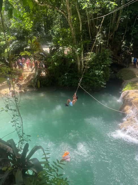 Ocho Rios : Blue Hole and Sightseeing Tour - The lunch and shopping stop back in Ocho Rios