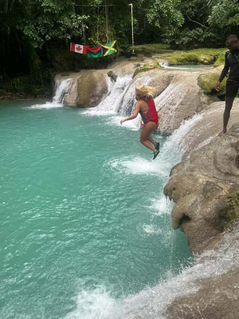 Ocho Rios : Blue Hole and Sightseeing Tour - The scenic ride through Ocho Rios, from tourist streets to uptown life