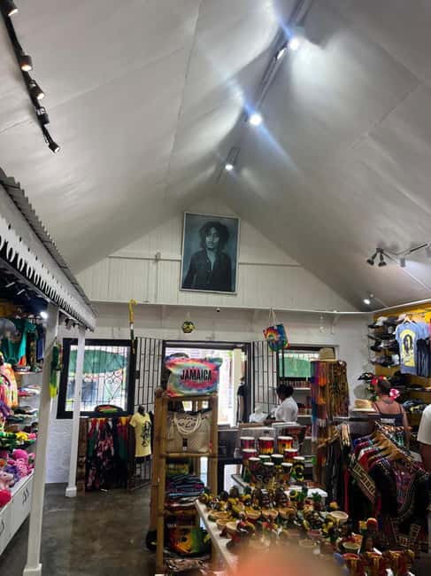 Ocho Rios: Bob Marley's Birthplace Nine Mile Reggae Tour - What to Bring (and the Marijuana-Smell Reality)
