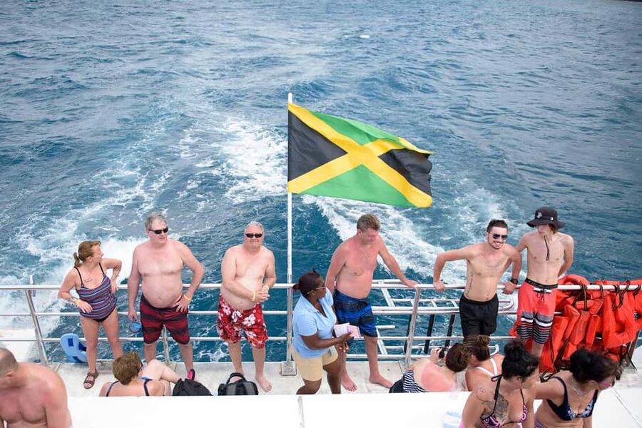 Ocho Rios Catamaran: Dunn's River, Snorkeling & Open Bar - Ocho Rios Half-Day in One Loop, Catamaran to Falls to Reef