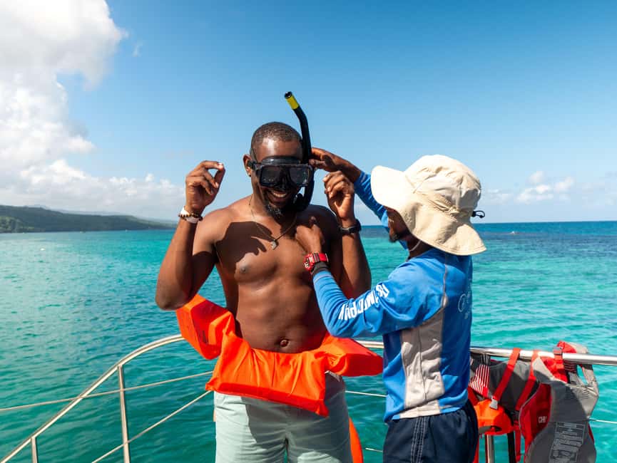 Ocho Rios: Catamaran Sail & Snorkel + Dunn's River Climb - Catamaran sail and snorkel: what that 45 minutes feels like
