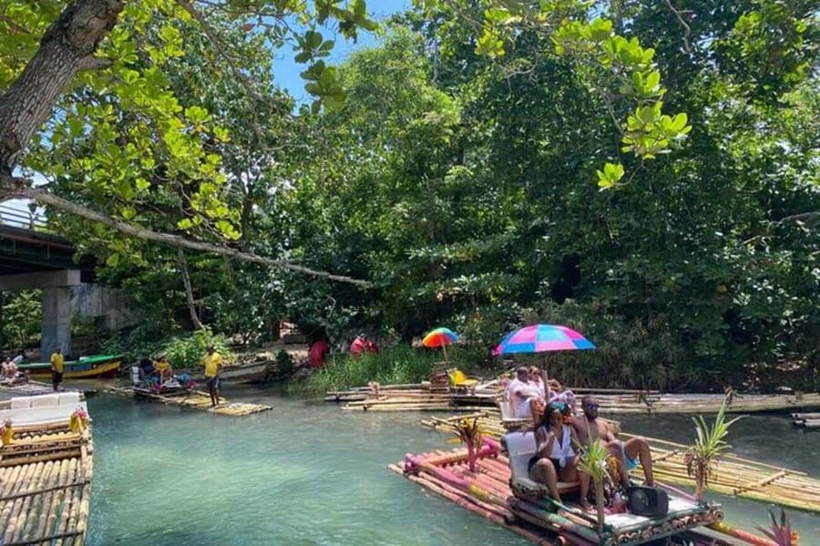 Ocho Rios: Horseback Riding in the Ocean and Bamboo Rafting - Getting There From Ocho Rios: Pickup Windows and the Air-Conditioned Van