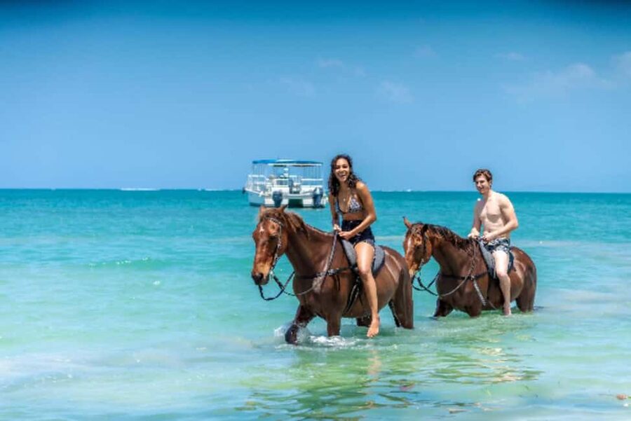 Ocho Rios: Horseback Riding in the Ocean and Bamboo Rafting - White River Rafting in Ocho Rios: Rapids, Calm Water, and Nature Notes