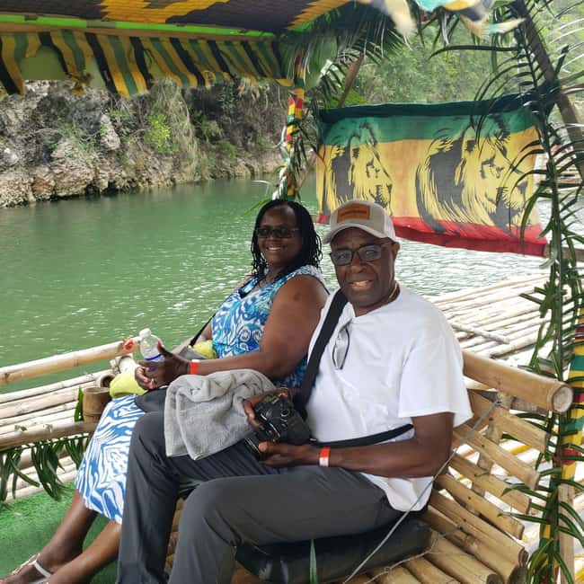Ocho Rios Jamaica: River Bamboo Rafting Activity - The 150 minutes: coconut water, gentle rafting, and watching the river come alive
