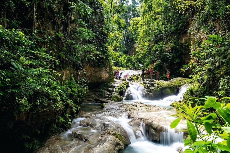 Ochos Rios: Full Day Dunn's River and Blue Hole with Lunch - Lunch break: included local fuel between two big water moments