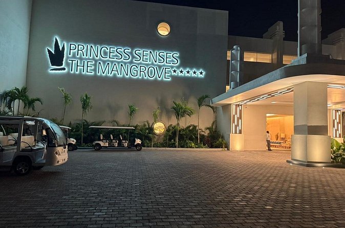 Princess Grand/Senses Mangrove Airport Transfer from Montego Bay - Your driver on board: tips when you want them, quiet when you do not