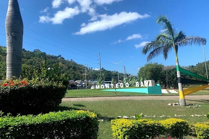 Private Airport Pickup and drop off in Jamaica - Getting picked up at Sangster International at 9:00 am