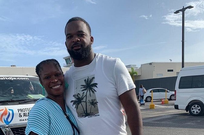 Private Airport Transfer Montego Bay and Trelawny - Service style: personal care from DJ Tours