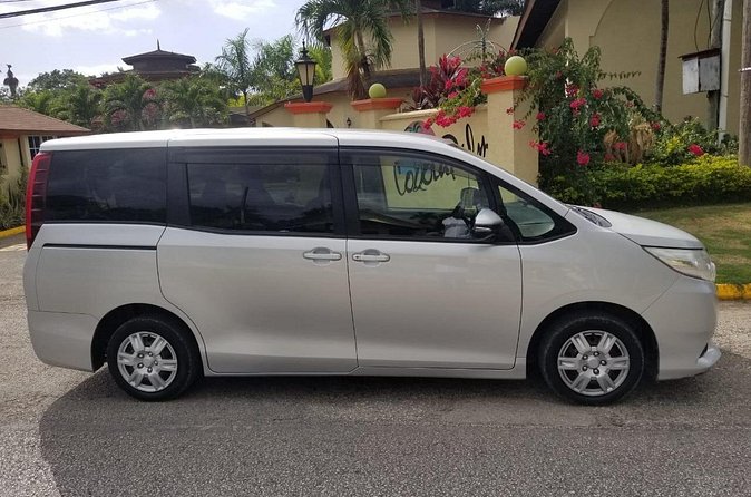 Private Airport Transfer to Jewel Grande Montego Bay Resort - Using the Ride Smartly: Tips Without the Sales Pressure