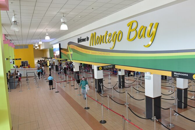 Private Airport Transfer To Montego Bay Hotels - Comfort Details: AC Car, Luggage Handling, and a Possible Drink