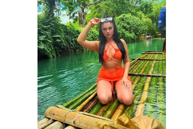 Private Decorated Bamboo Rafting Lethe - The limestone mineral massage: how to enjoy the aqua moment safely
