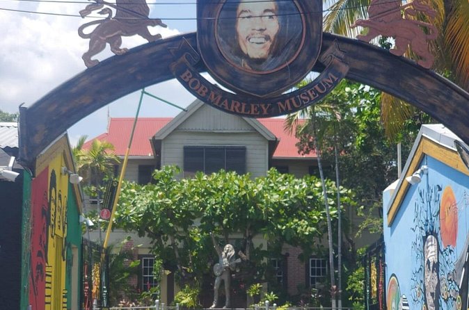 Private Kingston and Bob Marley Museum Tour from Ocho Rios - Emancipation Park: free entry and a calm seven-acre pause