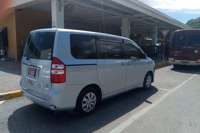Private Montego Bay Airport Transfer to Ocho Rios - Arrival in Ocho Rios: drop-off where check-in is easiest