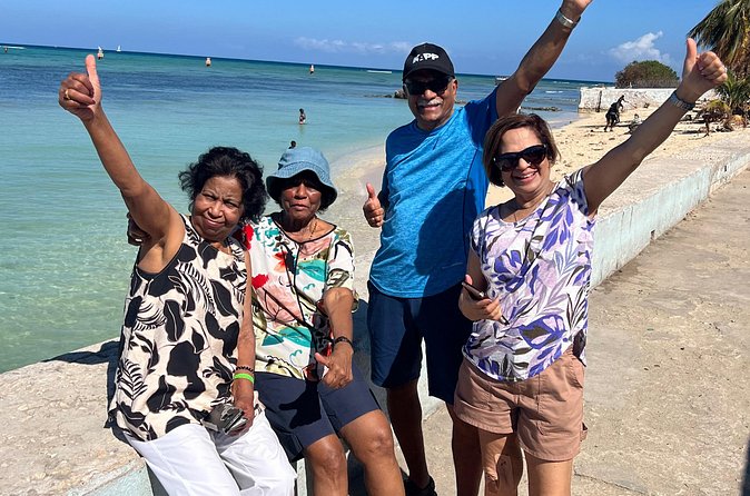 Private Montego Bay Customized Tour with Pickup and Guide - Crafts Market and the Beer Stop With Safe, Friendly Energy