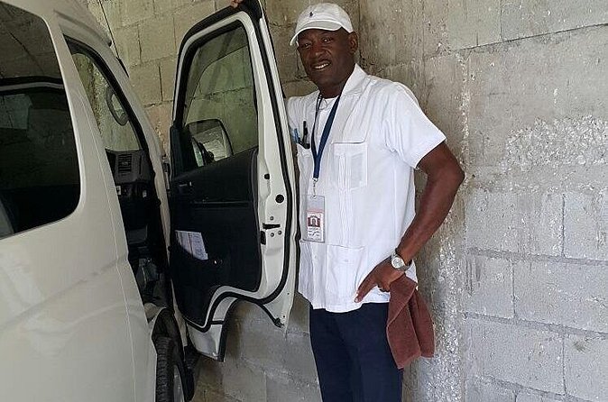 Private One-Way and Roundtrip Airport Transfer to Montego Bay Hotels - Price and Value: Is $20 Per Person a Smart Deal?