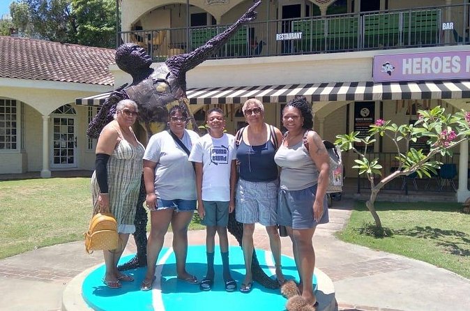 Private One-Way and Roundtrip Airport Transfer to Montego Bay Hotels - Drivers, Communication, and the Details That Earn Trust