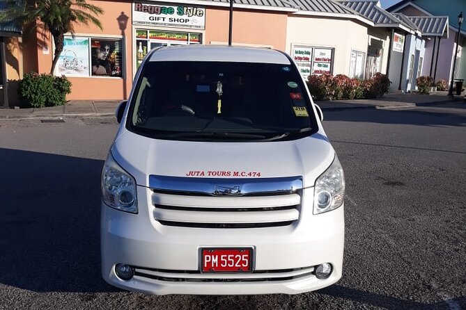 Private One Way or Roundtrip Transfers to Montego Bay Resort - Your Stress-Free Start in Montego Bay
